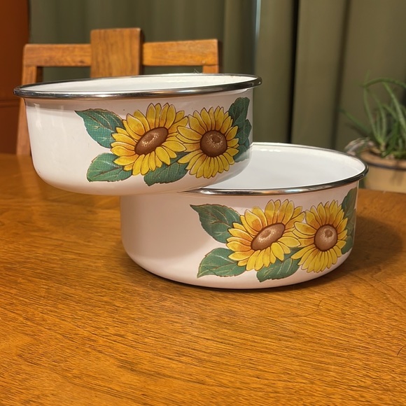 Vintage Kitchen Vintage Nesting Porcelain Enamel Sunflower Mixing